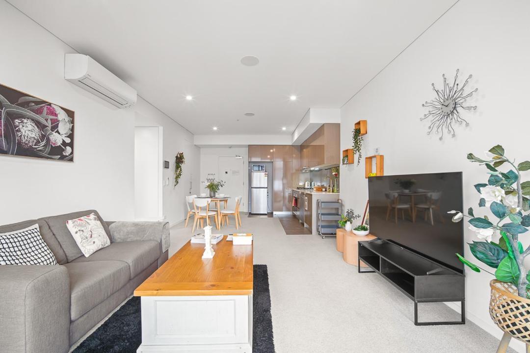 Spacious1 Br@Waterfront Olympic Park_Free Carpark Sydney Exterior photo