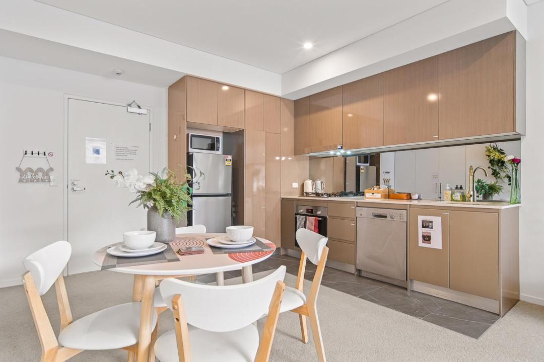 Spacious1 Br@Waterfront Olympic Park_Free Carpark Sydney Exterior photo